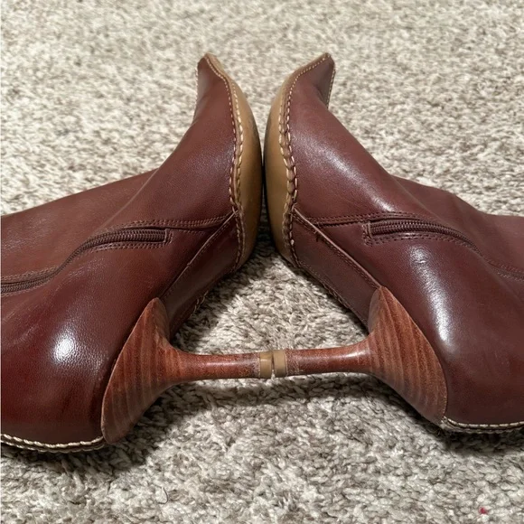 Diba Brown Heeled Boots - Picture 5 of 7